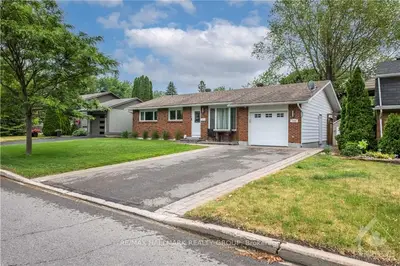 1400 PLUMBER Avenue, Overbrook - Castleheights and Area, ON K1K 4A9