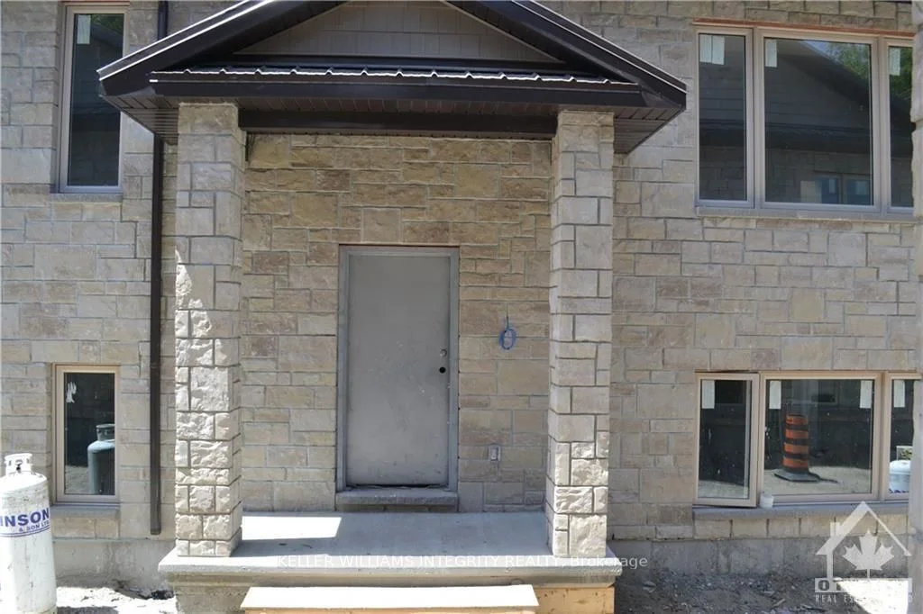 3528 McBean Street A, Stittsville - Munster - Richmond, ON K0A 2Z0