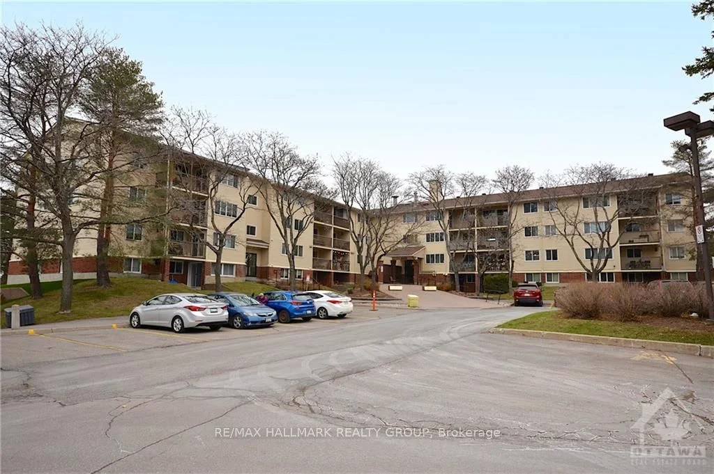 6470 BILBERRY Drive 215, Orleans - Convent Glen and Area, ON K1C 4P1