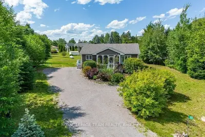 33 Jackpine Street, Madawaska Valley, On K0j 2j0