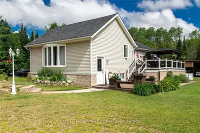 20462 Highway 60, Madawaska Valley, On K0j 1b0
