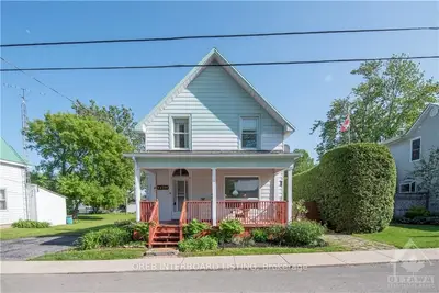 471 Queen Street, North Dundas, On K0c 2k0