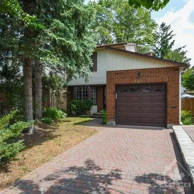 1512 Meadowbrook Road, Cyrville - Carson Grove - Pineview, On K1b 5c3