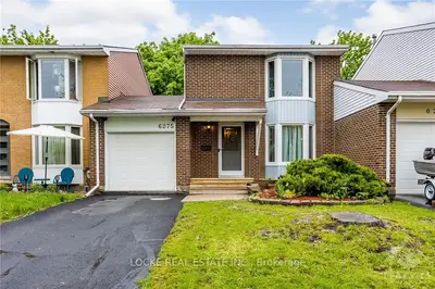 6275 PADDLER Way, Orleans - Convent Glen and Area, ON K1C 2G5