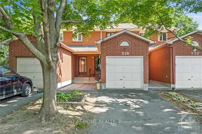230 Currell Avenue, Westboro - Hampton Park, ON K1Z 7J3