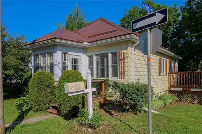 35 Hubbell Street, Brockville, On K6v 4k2