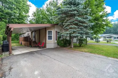 1079 TEENA COLLEEN, Greely - Metcalfe - Osgoode - Vernon and Area, ON K4P 1C6
