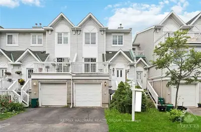 93 CASTLEGREEN, Hunt Club - South Keys and Area, ON K1T 3N3