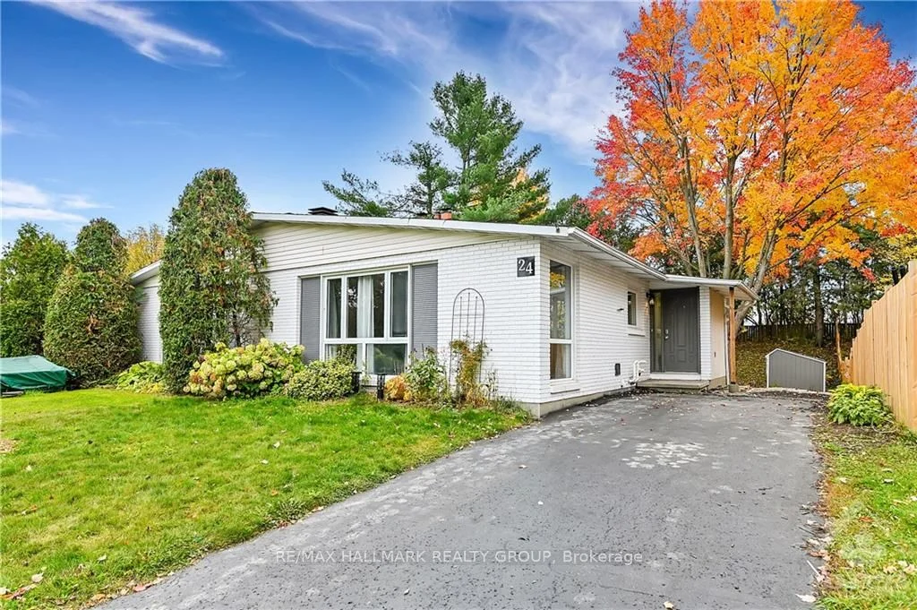24 LINDHURST Crescent, South of Baseline to Knoxdale, ON K2G 0T7