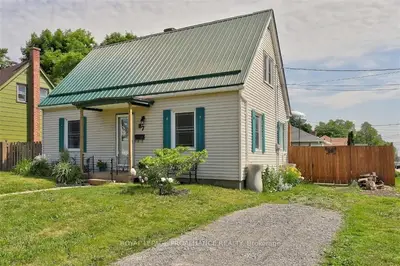 87 CHAFFEY Street, Brockville, ON K6V 4L6