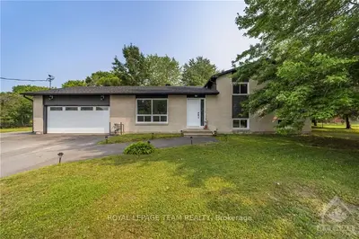 5457 TAYLOR Way, Greely - Metcalfe - Osgoode - Vernon and Area, ON K0A 2W0