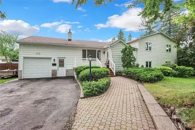 142 Anwatin Street, Bells Corners And South To Fallowfield, On K2h 6j6