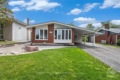 3058 COWAN Crescent, Billings Bridge - Riverside Park and Area, ON K1V 8L1