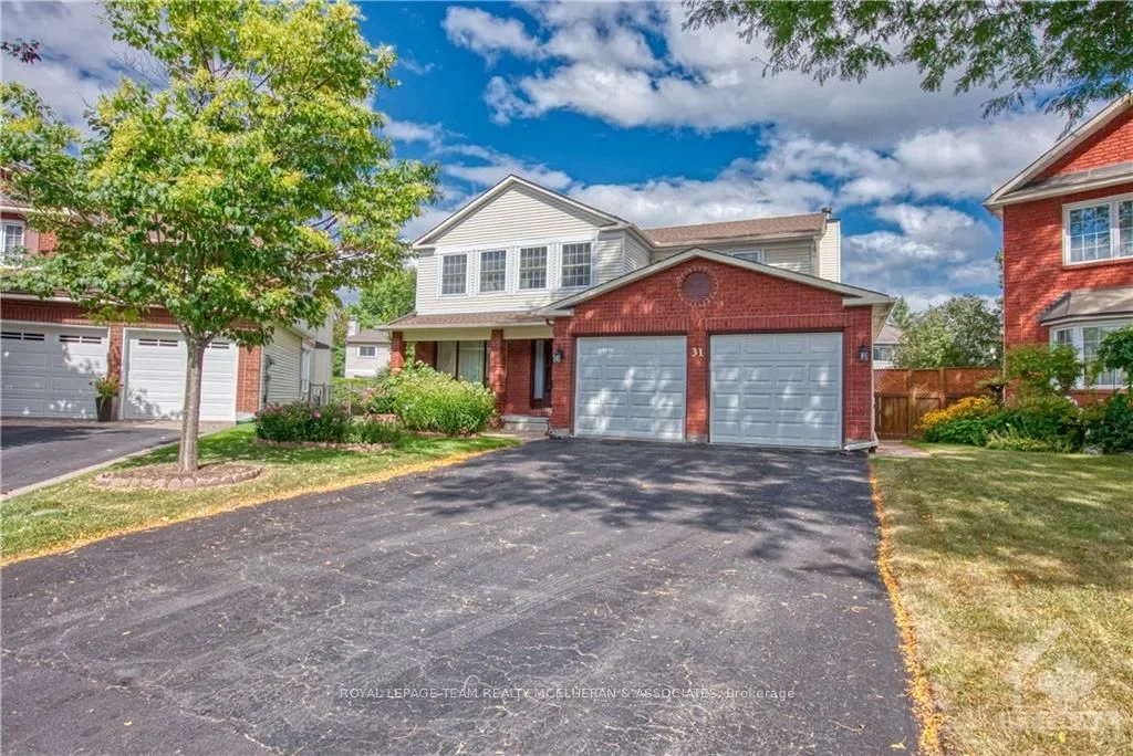 31 KEYS Way, Hunt Club - South Keys and Area, ON K1G 4M3