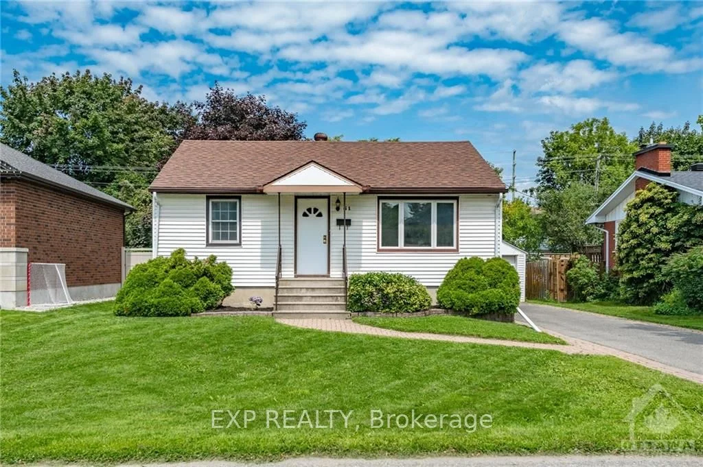 61 GRANTON Avenue, Meadowlands - Crestview and Area, ON K2G 1W9