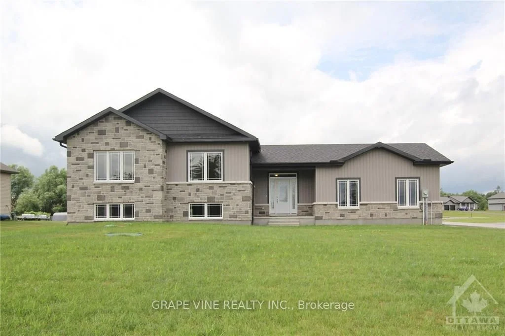 209 Owen Lucas Street, Mcnab/braeside, On K7s 3g8