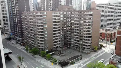 151 Bay Street 301, Ottawa Centre, On K1r 7t2