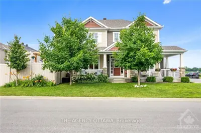 135 FLOWING CREEK Circle, Kanata, ON K2M 0K1
