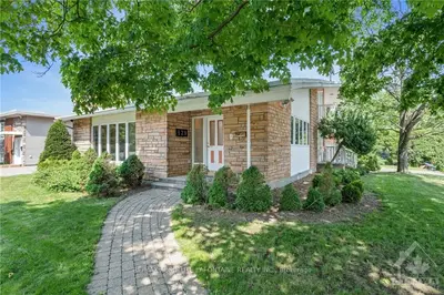 129 Duford Street, Vanier And Kingsview Park, On K1l 6z4