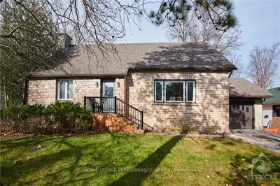 341 Cunningham Avenue, Alta Vista And Area, On K1h 6b2
