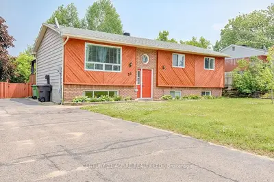 58 SELKIRK Street, Petawawa, ON K8H 1P4
