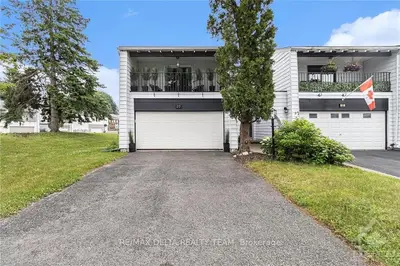 20 Grady Crescent, South Of Baseline To Knoxdale, On K2h 5s1