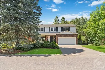 9 Sheahan Crescent, South Of Baseline To Knoxdale, On K2h 8l9
