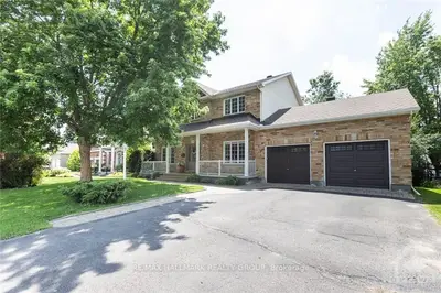 35 CINNABAR Way, Stittsville - Munster - Richmond, ON K2S 1Y6