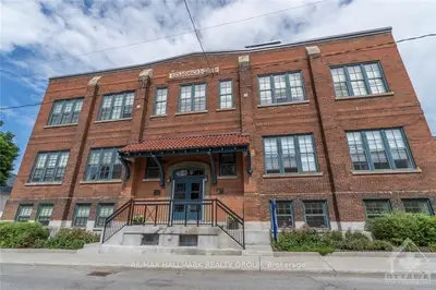 19 Melrose Avenue 204, West Centre Town, On K1y 1t8