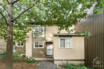 1530 LASSITER Terrace, Beacon Hill North - South and Area, ON K1J 8N4