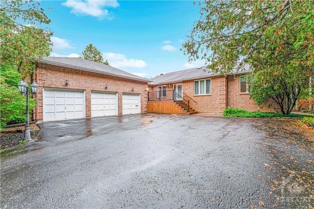 1297 CORNFIELD Crescent, Greely - Metcalfe - Osgoode - Vernon and Area, ON K4P 1B5