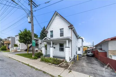 343 MONTFORT Street, Vanier and Kingsview Park, ON K1L 5N5
