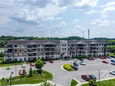 120 PRESTIGE Circle 416, Orleans - Cumberland and Area, ON K4A 1B4