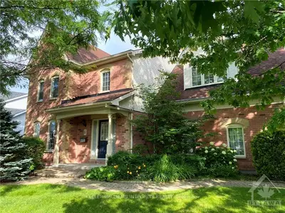 6 Crantham Crescent, Stittsville - Munster - Richmond, On K2s 1r2