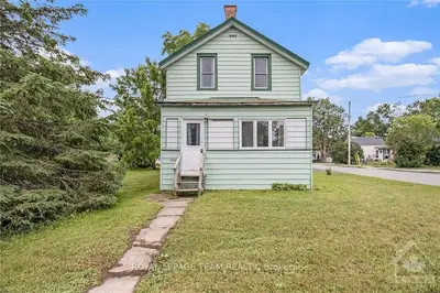 476 OTTAWA Street, North Dundas, ON K0C 2K0