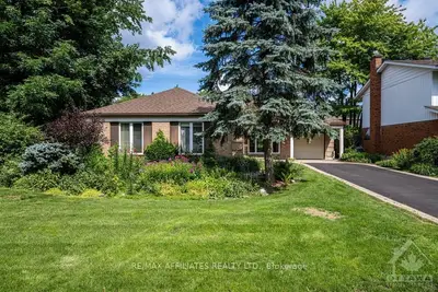1924 OAKDEAN Crescent, Beacon Hill North - South and Area, ON K1J 6H3