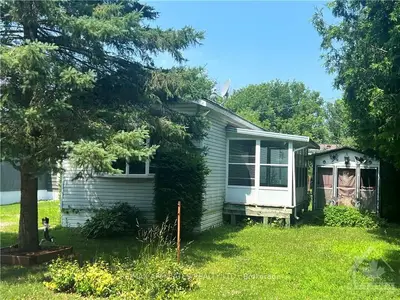 26 Salmon Side Road 117, Rideau Lakes, On K7a 4s5