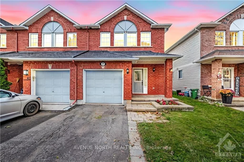 39 Inverkip Avenue, Hunt Club - South Keys And Area, On K1t 4b8
