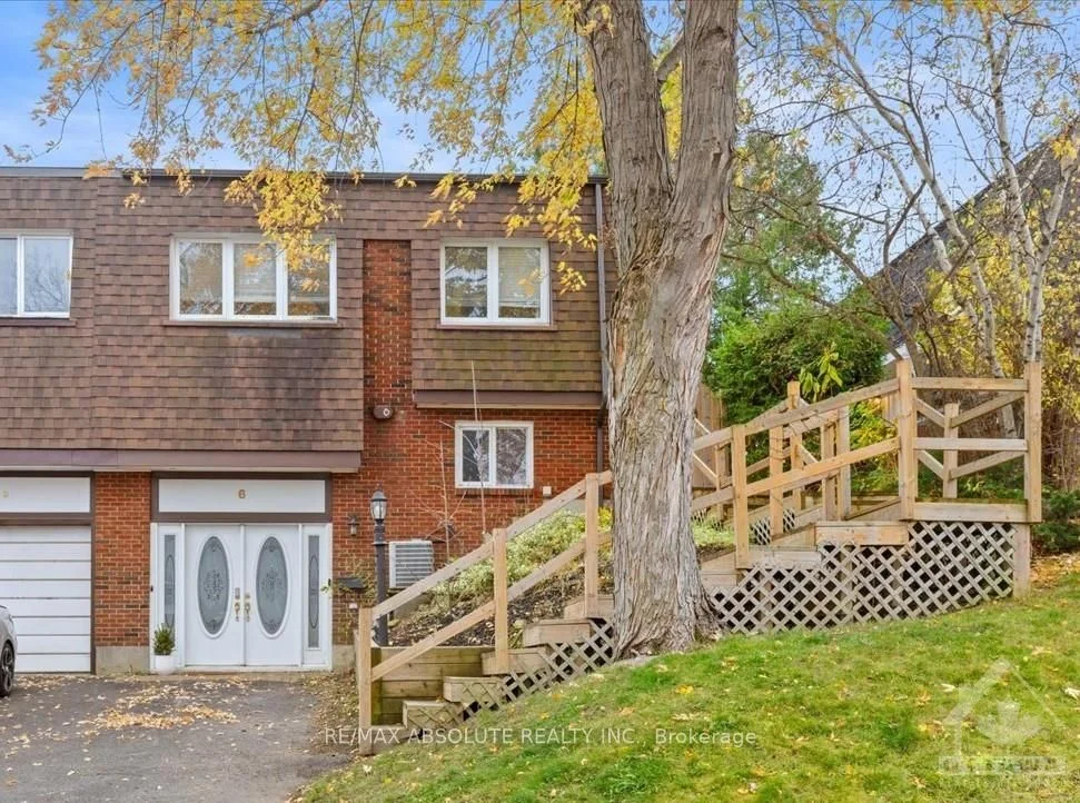 6 OBERON Street, Bells Corners and South to Fallowfield, ON K2H 7X7