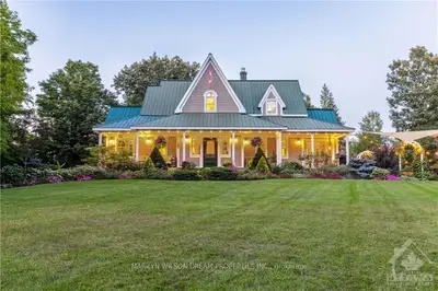 5514 Canon Smith Drive, Carp - Dunrobin - Huntley - Fitzroy And Area, On K0a 1x0