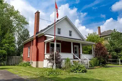 20 BAY Street, South Dundas, ON K0E 1K0