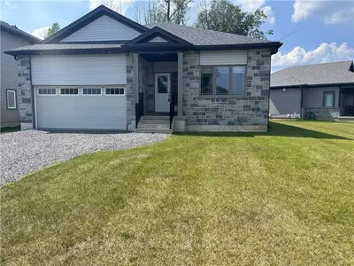 214 DOWSLEY Crescent, Brockville, ON K6V 0E2