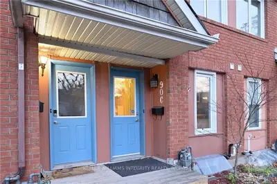 90 Templeton Street C, Lower Town - Sandy Hill, On K1n 6x3