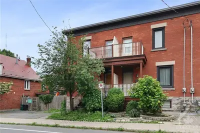 293 BAY Street, Ottawa Centre, ON K1R 5Z7