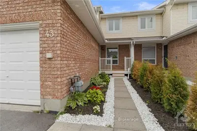 43 BURLINGTON Crescent, Hunt Club - South Keys and Area, ON K1T 3K8