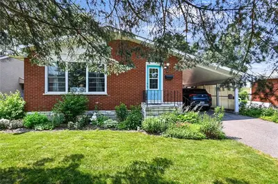 74 MANOR Drive, Brockville, ON K6V 3E6