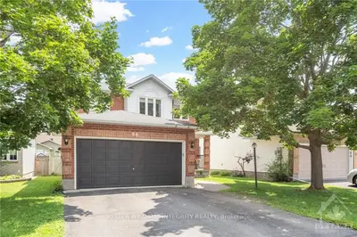 56 STEGGALL Crescent, Stittsville - Munster - Richmond, ON K2S 1S4