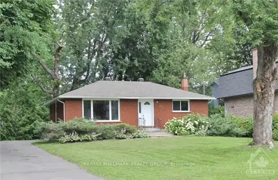 25 BURLAND Street, Britannia - Lincoln Heights and Area, ON K2B 6J7