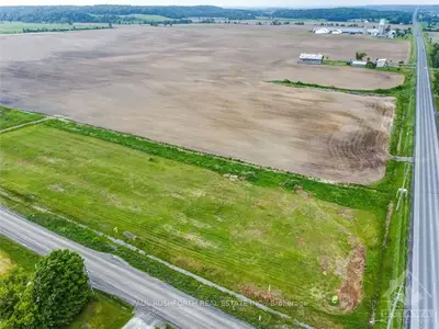 1880 CLARK Road, Clarence-Rockland, ON K0B 1N0