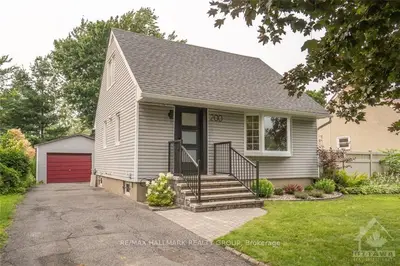 200 Anna Avenue, Carlington - Central Park, On K1z 7v2